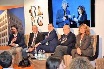 Con 'La Pellicola d’Oro' artigiani protagonisti alla Festa del cinema di Roma Con 'La Pellicola d’Oro' artigiani protagonisti alla Festa del cinema di Roma
