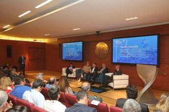 Imprese e sindacati dei metalmeccanici insieme per la sicurezza sul lavoro Imprese e sindacati dei metalmeccanici insieme per la sicurezza sul lavoro
