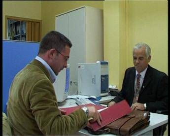 Affidabile e scrupoloso, il segretario piace sempre di più Affidabile e scrupoloso, il segretario piace sempre di più