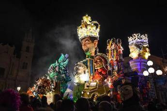Carnevale Acireale: è boom di presenze Carnevale Acireale: è boom di presenze