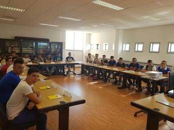 Eni: apprendistato di primo livello, esperienza per conoscere settore energia Eni: apprendistato di primo livello, esperienza per conoscere settore energia