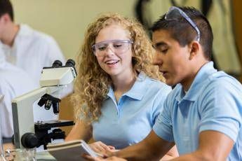 Pio IX Aventino, arriva primo liceo biomedico Pio IX Aventino, arriva primo liceo biomedico