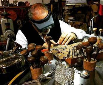 Al via le Giornate dei mestieri d’arte, in Toscana botteghe aperte Al via le Giornate dei mestieri d’arte, in Toscana botteghe aperte