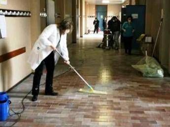 Appalti pulizia e ausiliariato scuole, stato agitazione per 17mila ex lsu Appalti pulizia e ausiliariato scuole, stato agitazione per 17mila ex lsu