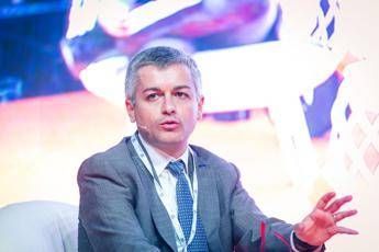 Roberto Race: I governi europei si impegnino nel creare condizioni di salute migliori per tutti nel mondo Roberto Race: I governi europei si impegnino nel creare condizioni di salute migliori per tutti nel mondo