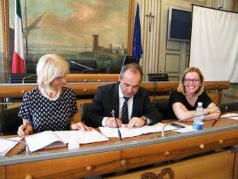 Emilia Romagna: patto per rilanciare imprese e lavoro Area nord Reggio Emilia Emilia Romagna: patto per rilanciare imprese e lavoro Area nord Reggio Emilia