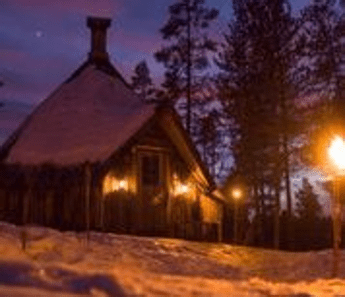 Turismo d'inverno in Lapponia svedese fra rompighiaccio e aurore boreali Turismo d'inverno in Lapponia svedese fra rompighiaccio e aurore boreali