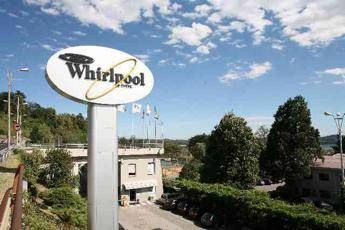 Whirlpool: 1.300 esuberi, chiusura per Caserta, None e Albacina Whirlpool: 1.300 esuberi, chiusura per Caserta, None e Albacina