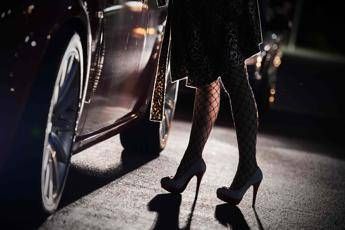 Roma, prostituta picchiata per il posto sul marciapiede: 2 arresti Roma, prostituta picchiata per il posto sul marciapiede: 2 arresti