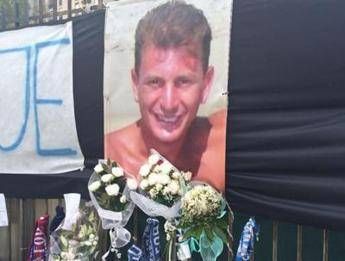 Dal Comune di Napoli medaglia d'oro al valor civile alla madre di Ciro Esposito Dal Comune di Napoli medaglia d'oro al valor civile alla madre di Ciro Esposito