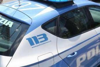 Napoli, picchia la compagna poi tenta il suicidio lanciandosi dalla finestra Napoli, picchia la compagna poi tenta il suicidio lanciandosi dalla finestra
