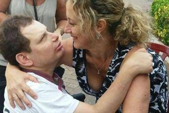 Roma, madre 80enne e figlio disabile al 100% a rischio sgombero: Raggi ci aiuti Roma, madre 80enne e figlio disabile al 100% a rischio sgombero: Raggi ci aiuti