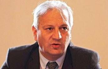 Giuseppe Di Pangrazio eletto presidente del Consiglio regionale dell'Abruzzo Giuseppe Di Pangrazio eletto presidente del Consiglio regionale dell'Abruzzo