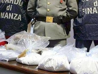 Gdf sequestra 85 kg di cocaina purissima nel porto di Gioia Tauro Gdf sequestra 85 kg di cocaina purissima nel porto di Gioia Tauro