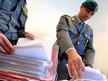 Boom di segnalazioni online contro evasori, +76% nel 2014 Boom di segnalazioni online contro evasori, +76% nel 2014