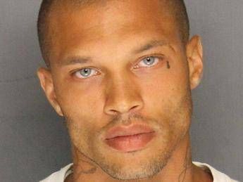 Jeremy, il detenuto più bello del mondo esce dal carcere. Farà il modello Jeremy, il detenuto più bello del mondo esce dal carcere. Farà il modello