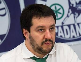 Aut aut di Salvini: ''Tutti condannino violenza o mi fermo'' Aut aut di Salvini: ''Tutti condannino violenza o mi fermo''