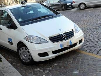 Anziano aggredito a Roma, denunciato tassista Anziano aggredito a Roma, denunciato tassista
