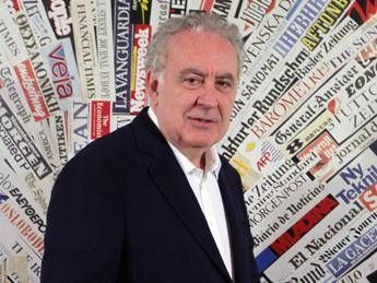 Michele Santoro: addio a 'Servizio Pubblico' sono sul mercato Michele Santoro: addio a 'Servizio Pubblico' sono sul mercato
