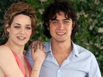 Scamarcio e Chiatti sul set di 'Io che amo solo te' Scamarcio e Chiatti sul set di 'Io che amo solo te'