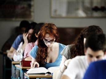 Maturità 2015, alle 8.40 su Studenti.it le tracce dei temi della prima prova Maturità 2015, alle 8.40 su Studenti.it le tracce dei temi della prima prova