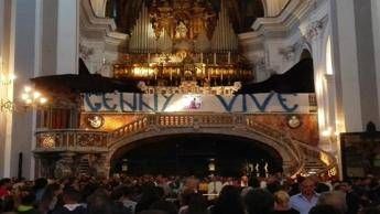 A Napoli l'addio al 17enne ucciso, Padre Zanotelli: 