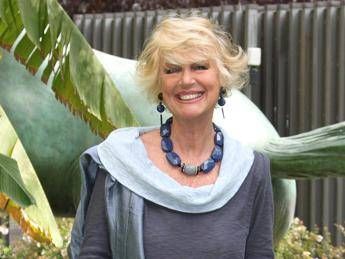 Auguri Loretta! 65 'Maledette primavere' per la Goggi Auguri Loretta! 65 'Maledette primavere' per la Goggi