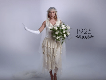 100 anni di abiti da sposa in 3 minuti, il video diventa virale /Guarda 100 anni di abiti da sposa in 3 minuti, il video diventa virale /Guarda