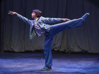 Billy Elliot sbarca a Milano nella magica atmosfera natalizia Billy Elliot sbarca a Milano nella magica atmosfera natalizia