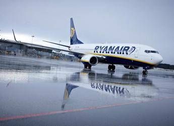 Saldi invernali per Ryanair, in vendita a 5 euro 100mila biglietti aerei Saldi invernali per Ryanair, in vendita a 5 euro 100mila biglietti aerei