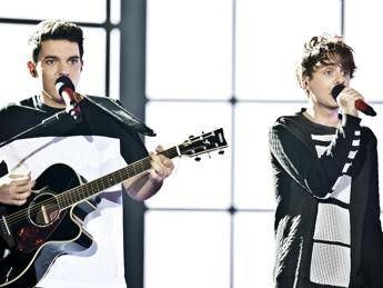 Effetto 'X Factor' per gli Urban Strangers in vetta ai singoli digitali delle classifiche Fimi Effetto 'X Factor' per gli Urban Strangers in vetta ai singoli digitali delle classifiche Fimi
