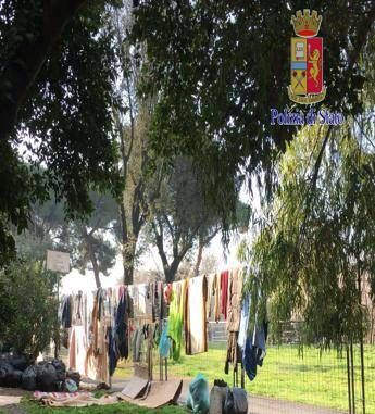 Roma, controlli antidegrado a Colle Oppio: sgomberati in venti Roma, controlli antidegrado a Colle Oppio: sgomberati in venti