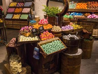Nuovo 'viaggio' verde per Lush, apre store in Stazione Centrale a Milano Nuovo 'viaggio' verde per Lush, apre store in Stazione Centrale a Milano