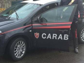 Aosta, prende a martellate la moglie: arrestato Aosta, prende a martellate la moglie: arrestato