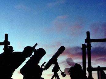 Super-asteroide sfiorerà la Terra Super-asteroide sfiorerà la Terra