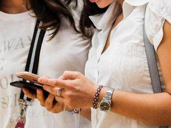 iPhone 7 in regalo, la truffa continua. Ecco il link da non aprire iPhone 7 in regalo, la truffa continua. Ecco il link da non aprire