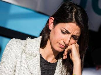 Roma, braccio di ferro su Marra: verso depotenziamento del fedelissimo di Raggi Roma, braccio di ferro su Marra: verso depotenziamento del fedelissimo di Raggi