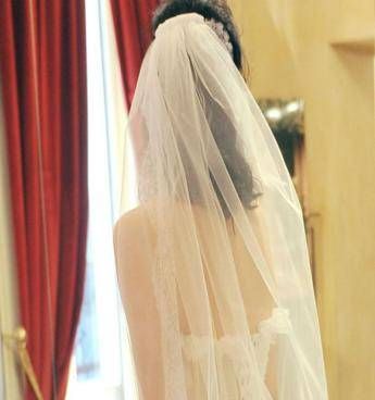 Ma tu chi sei?, chiede il divorzio alla moglie dopo averla vista senza trucco Ma tu chi sei?, chiede il divorzio alla moglie dopo averla vista senza trucco