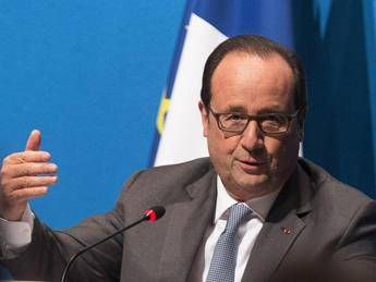 Hollande: Pronto a votare Sarkozy se ballottaggio con Le Pen Hollande: Pronto a votare Sarkozy se ballottaggio con Le Pen