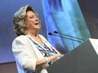 Divisione Farma di Bracco a Dompé, alleanza italiana nel mondo del farmaco Divisione Farma di Bracco a Dompé, alleanza italiana nel mondo del farmaco