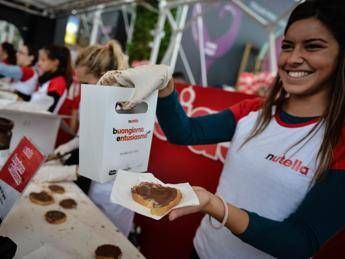 Stili di vita attivi e ambiente: Persone e Pianeta al centro delle politiche Ferrero /Video Stili di vita attivi e ambiente: Persone e Pianeta al centro delle politiche Ferrero /Video