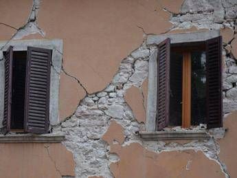 Scuole, solo il 13% costruite secondo criteri antisismici Scuole, solo il 13% costruite secondo criteri antisismici