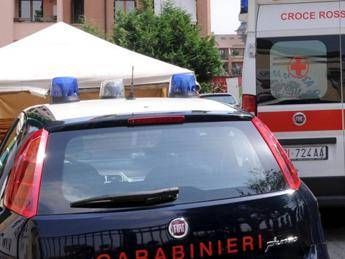 Non prepara la cena, calci e cinghiate alla figlia Non prepara la cena, calci e cinghiate alla figlia