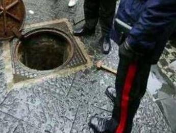 Roma, presa la 'banda del tombino': ecco come entravano nei negozi Roma, presa la 'banda del tombino': ecco come entravano nei negozi
