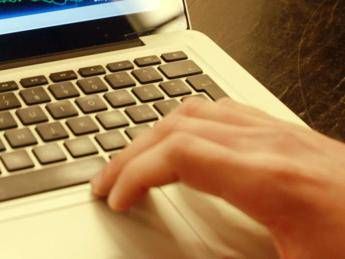 Web tax, Ue scalda i motori Web tax, Ue scalda i motori