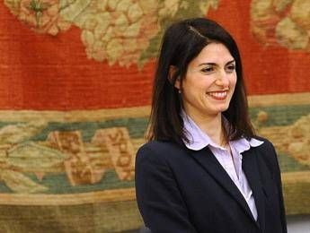 Raggi invita Vallini, 'inedita' messa in Campidoglio per il Natale di Roma Raggi invita Vallini, 'inedita' messa in Campidoglio per il Natale di Roma