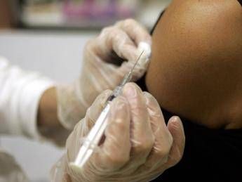 Vaccini, da Senato ok a presupposti costituzionalità decreto: protesta M5S Vaccini, da Senato ok a presupposti costituzionalità decreto: protesta M5S