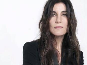 Alla Biennale di Venezia Paola Turci giurata per votare miglior colonna sonora Alla Biennale di Venezia Paola Turci giurata per votare miglior colonna sonora