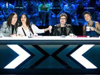 Non andavano eliminati, rivolta contro i giudici di X Factor Non andavano eliminati, rivolta contro i giudici di X Factor
