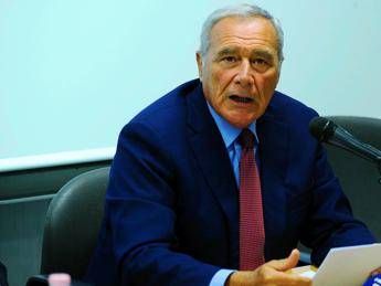 Grasso: Non so se sono uscito io o se non c'è più il Pd Grasso: Non so se sono uscito io o se non c'è più il Pd